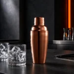 Copper-Tone Cobbler Shaker 500 ml — in use